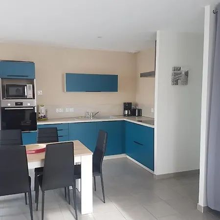 Maison Au Calme 2 A 300 M De La Plage 2 Holiday home *